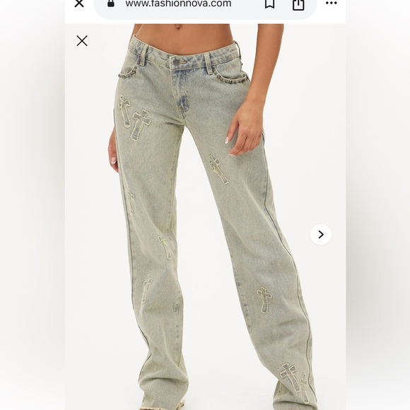 Fashion Nova Women's Light Gray Straight Leg Jeans - Picture 1 of 8